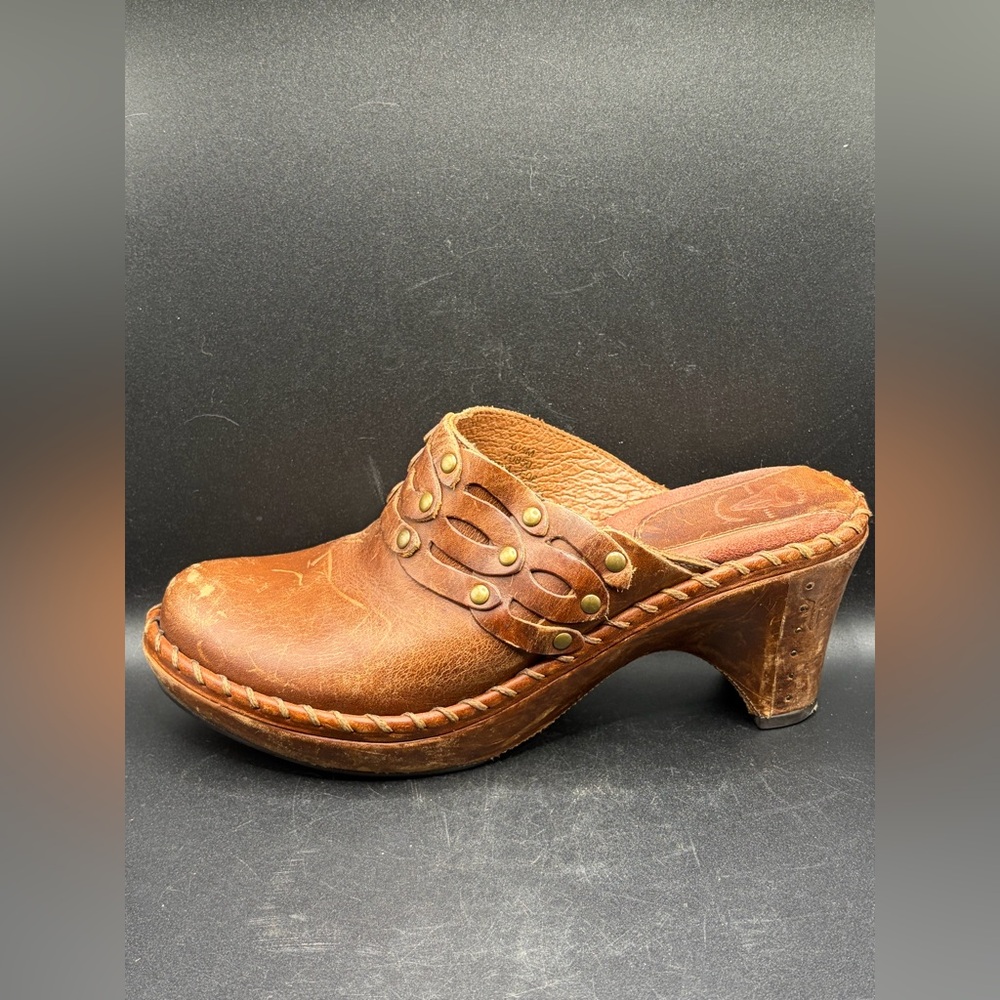 Frye Charlotte Whipstitch Distressed Studded Leather Clogs Mules Heels Boho Shoe - Picture 12 of 16